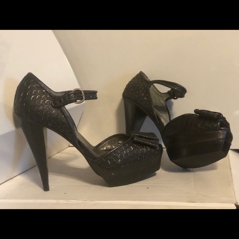 Snake skin platform open toed huge bow on top